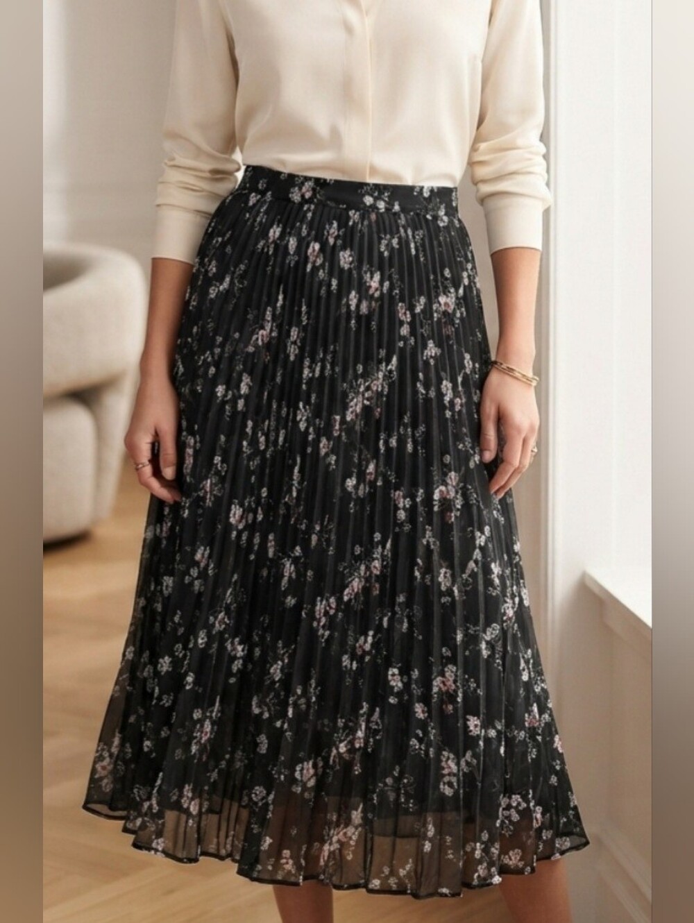 Abercrombie & Fitch Black Pleated Midi Skirt with Pink Floral Print Size:S
